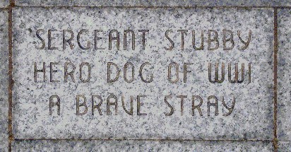 Historia del perro Stubby Sgt_Stubby's_brick_at_Liberty_Memorial