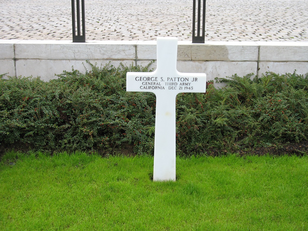 George S. Patton General_George_S._Patton_gravesite,_Luxembourg