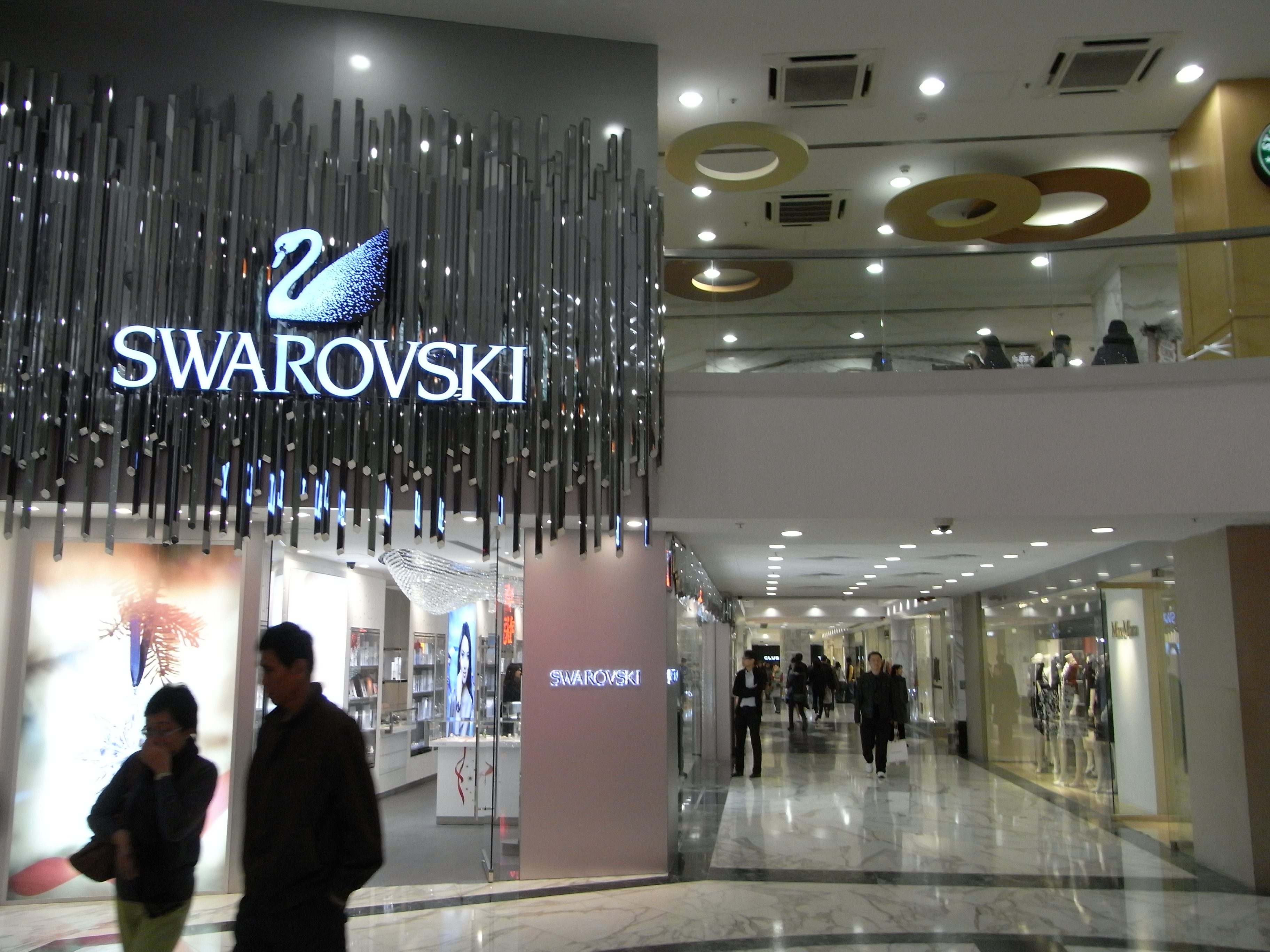 Download this Description Cwb Fashion Walk Shop Swarovski picture