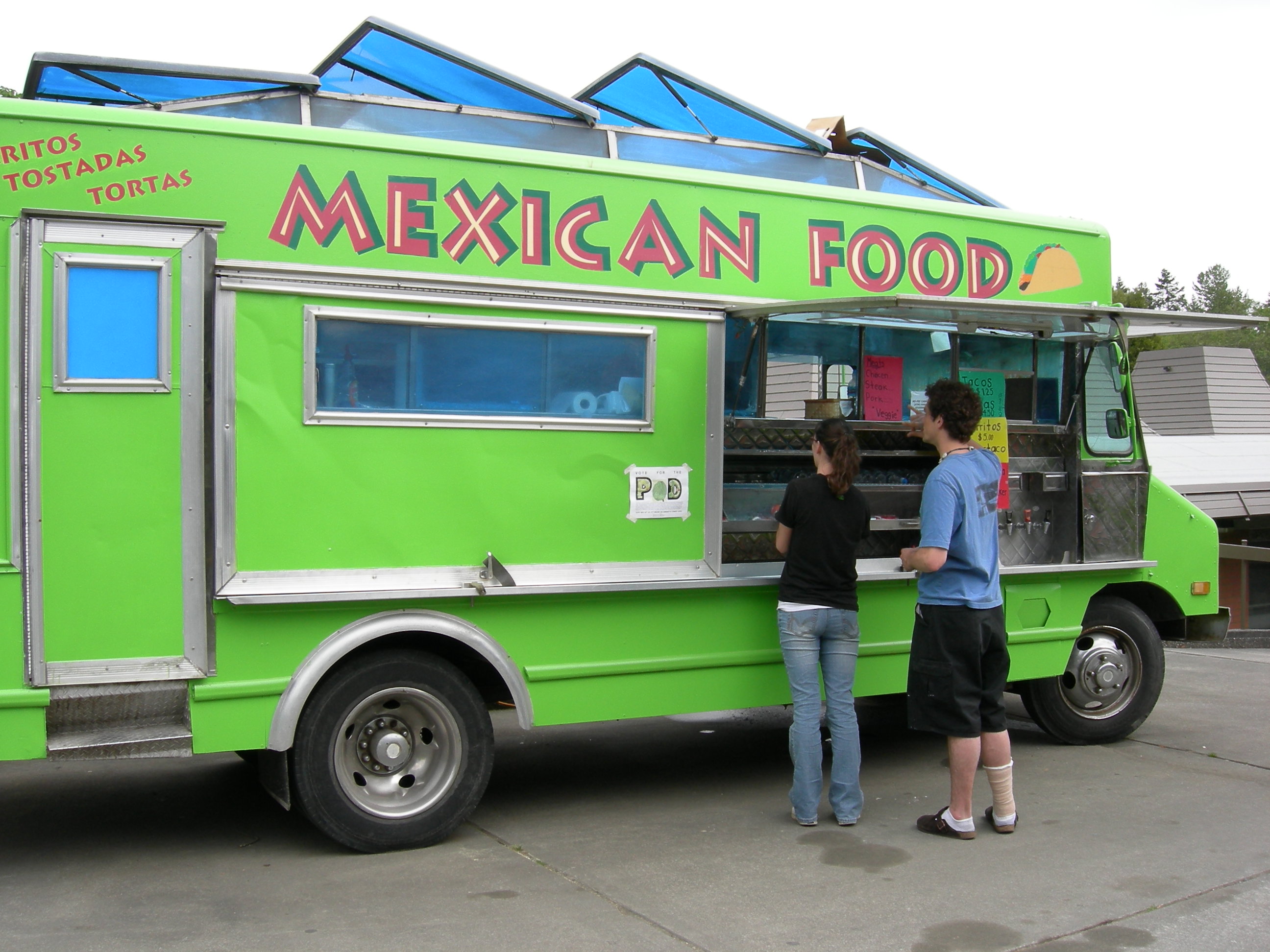 Shoreline_CC_taco_truck.jpg