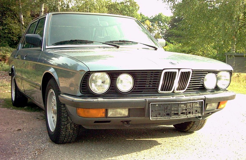 Bmw 525. File:BMW 525i E28 01.jpg