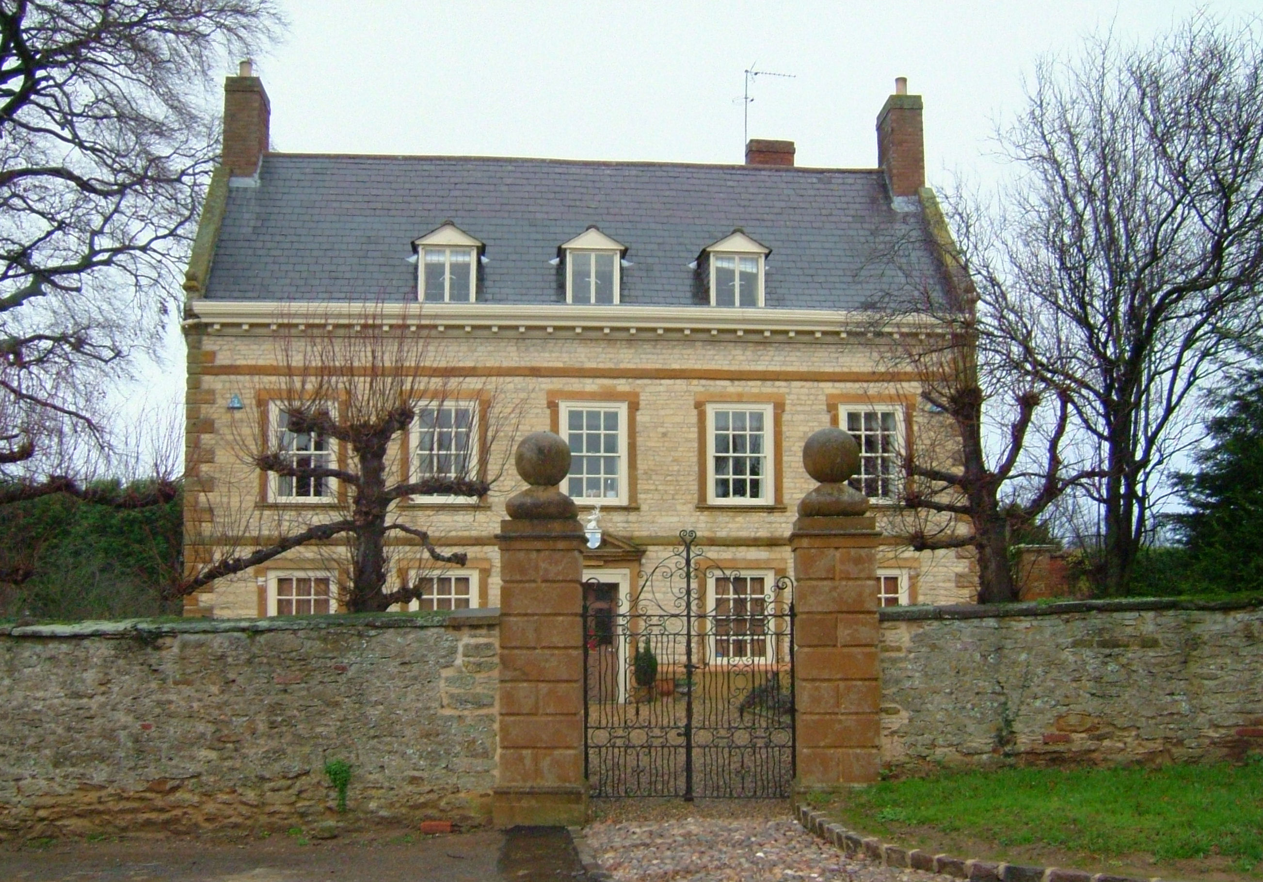 Milton Manor