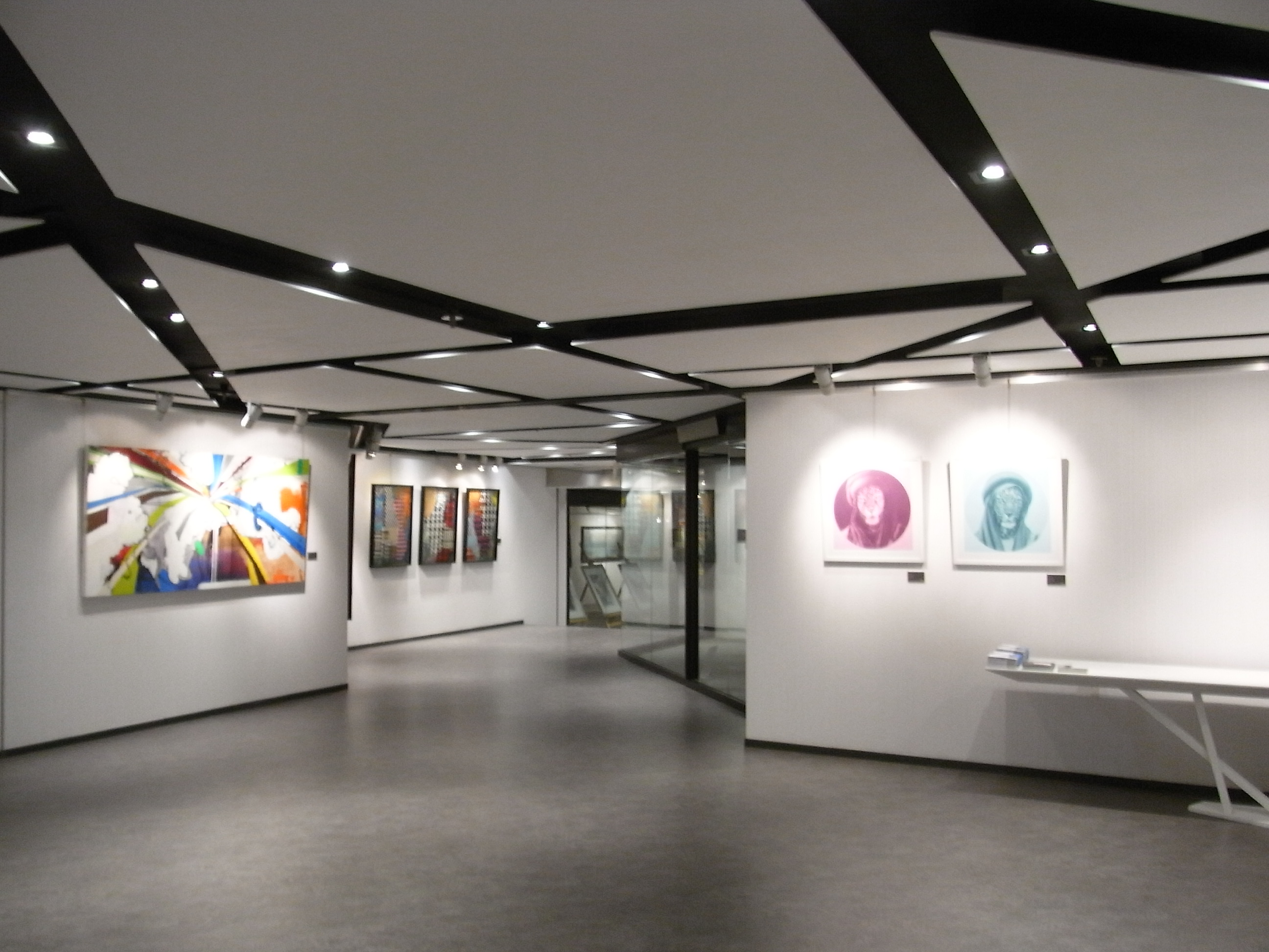 File:HK Wan Chai North 灣仔北 Art One @ Convention Plaza art gallery