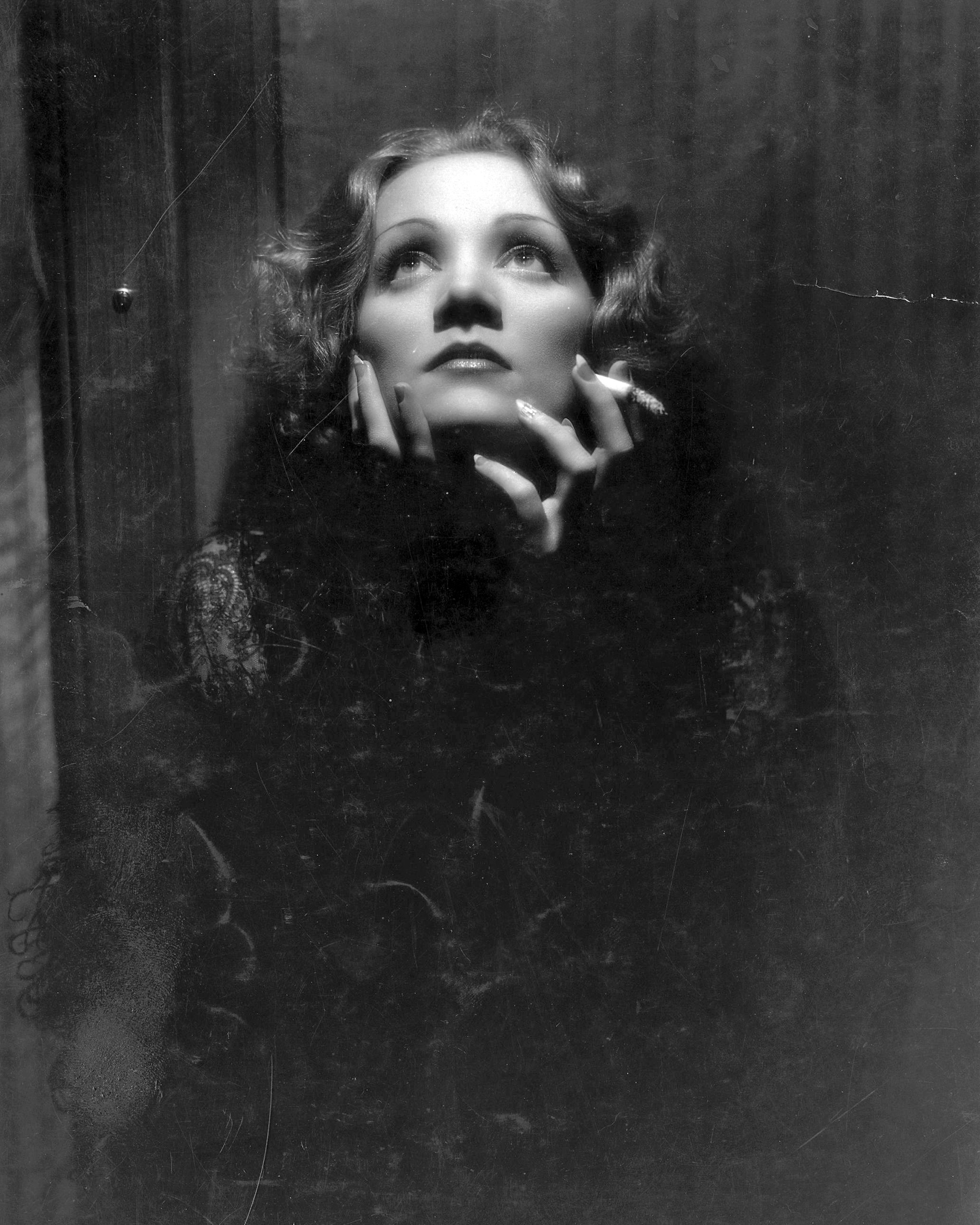 Shanghai Express (1932) Marlene Dietrich Eng