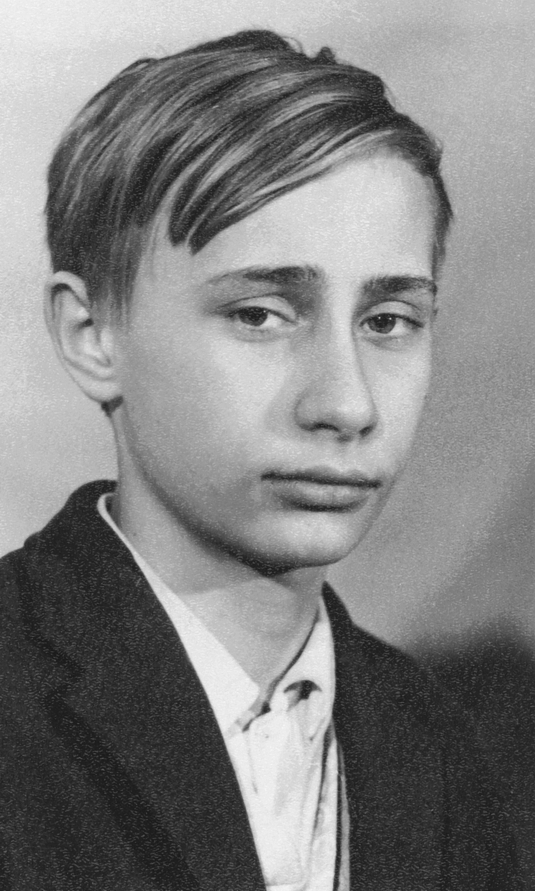 English: Vladimir Putin at school age