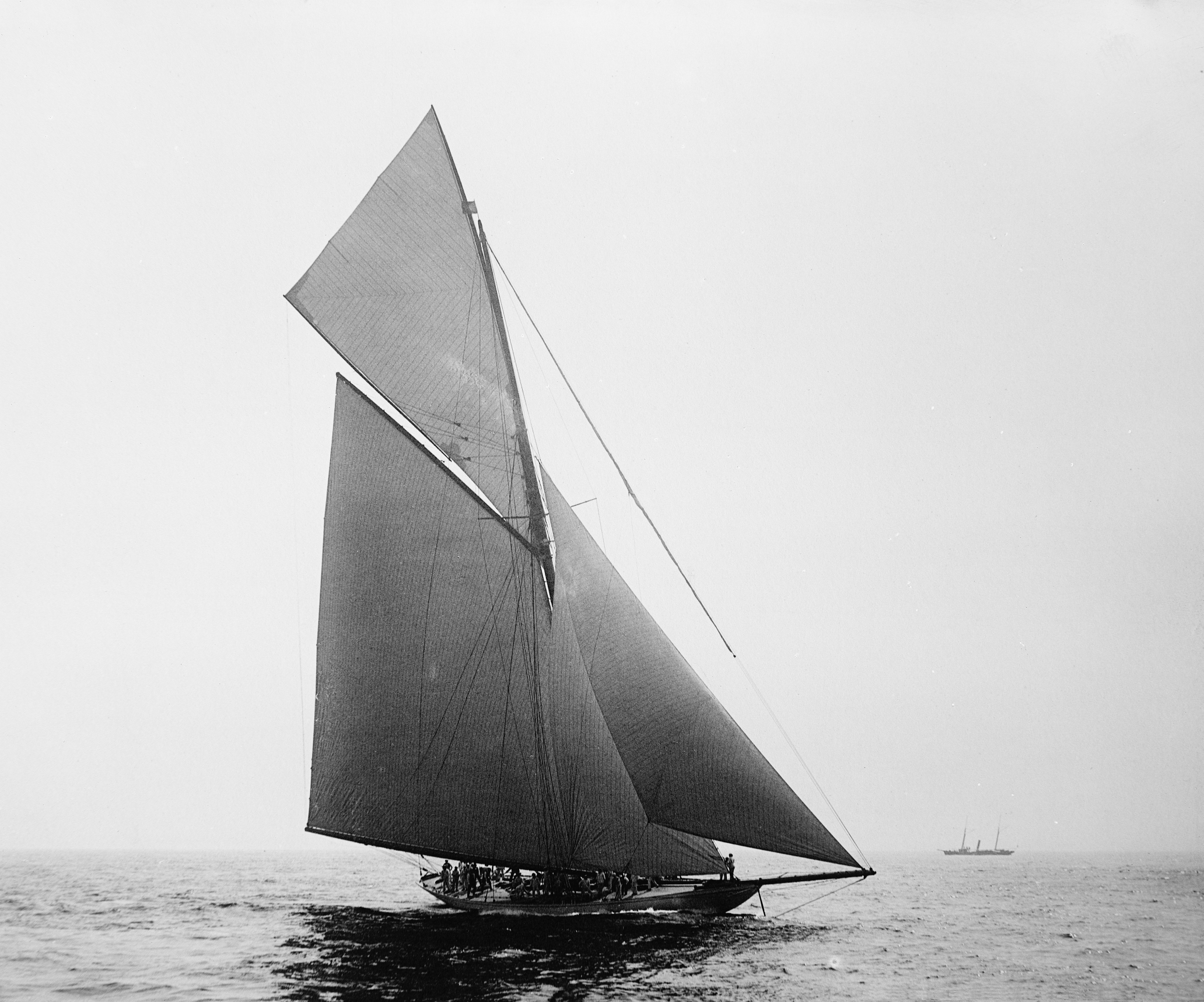 English: Racing yacht 'Valkyrie III', 1895. Ph...