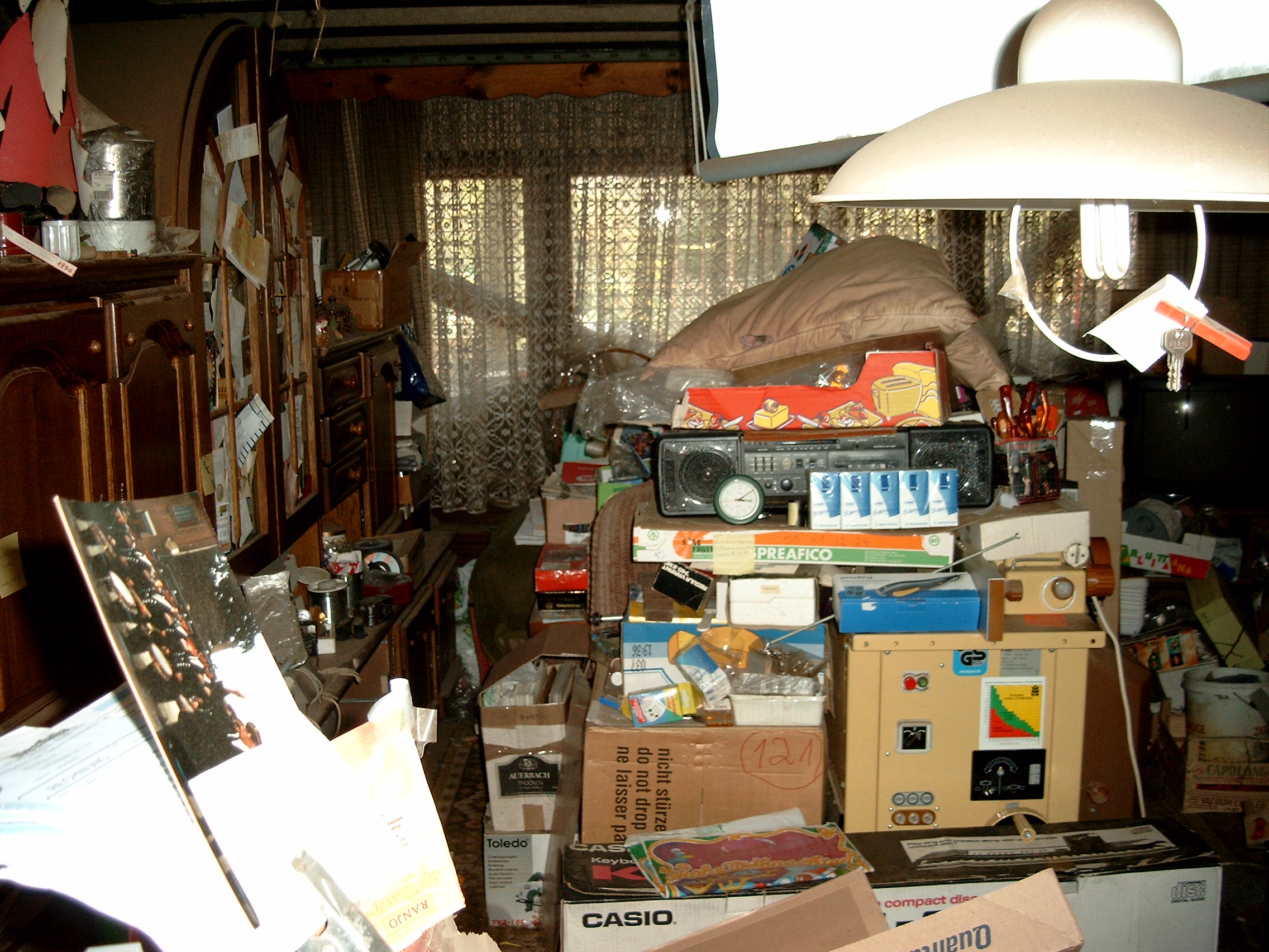 Compulsive_hoarding_Apartment.jpg