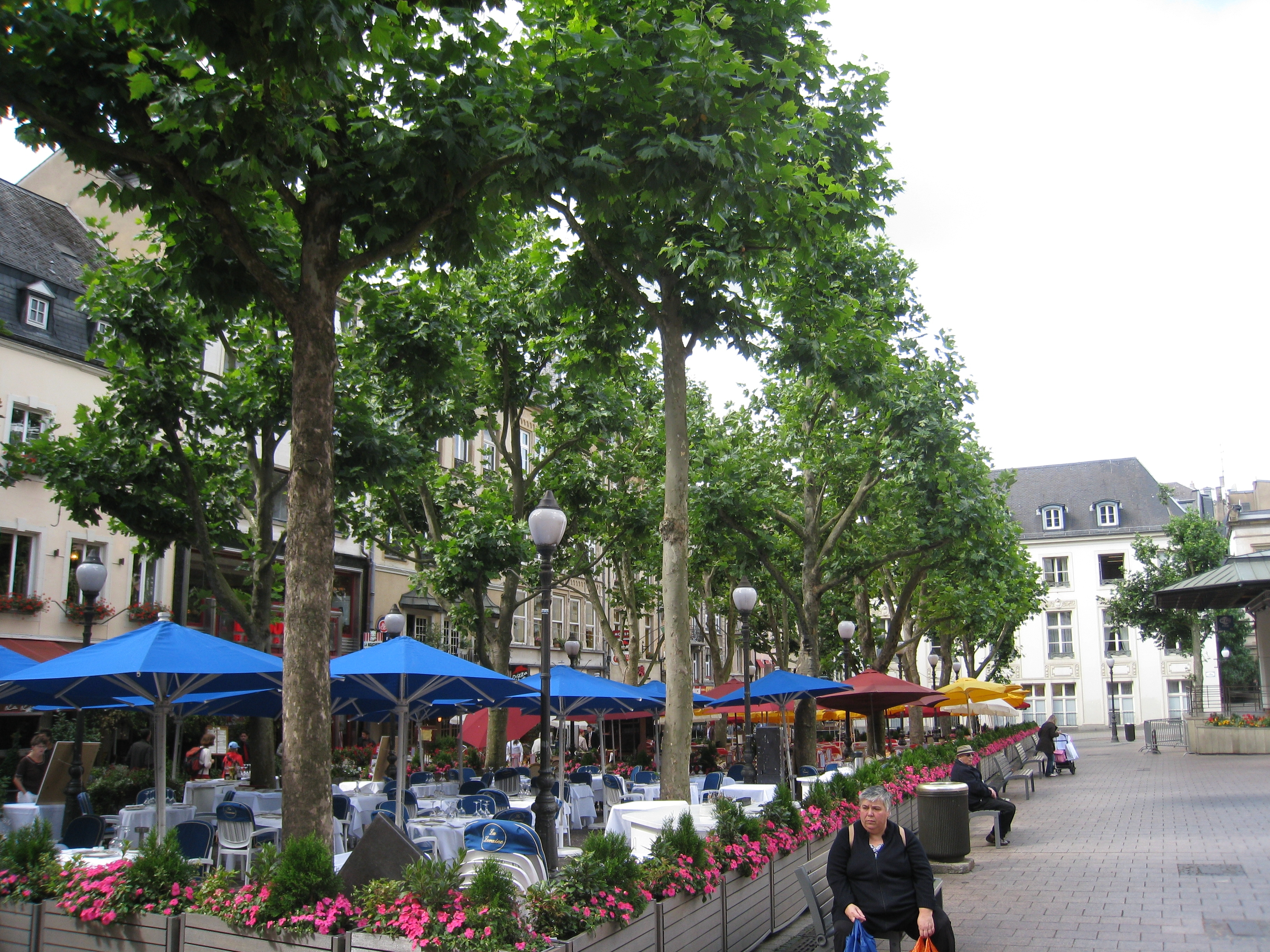 Plazas, Parques y Espacios Libres Luxembourg_Place_d'Armes