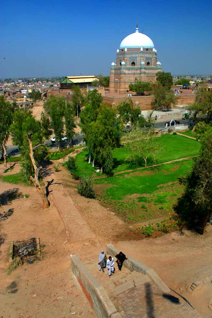 http://upload.wikimedia.org/wikipedia/commons/2/20/Multan.jpg