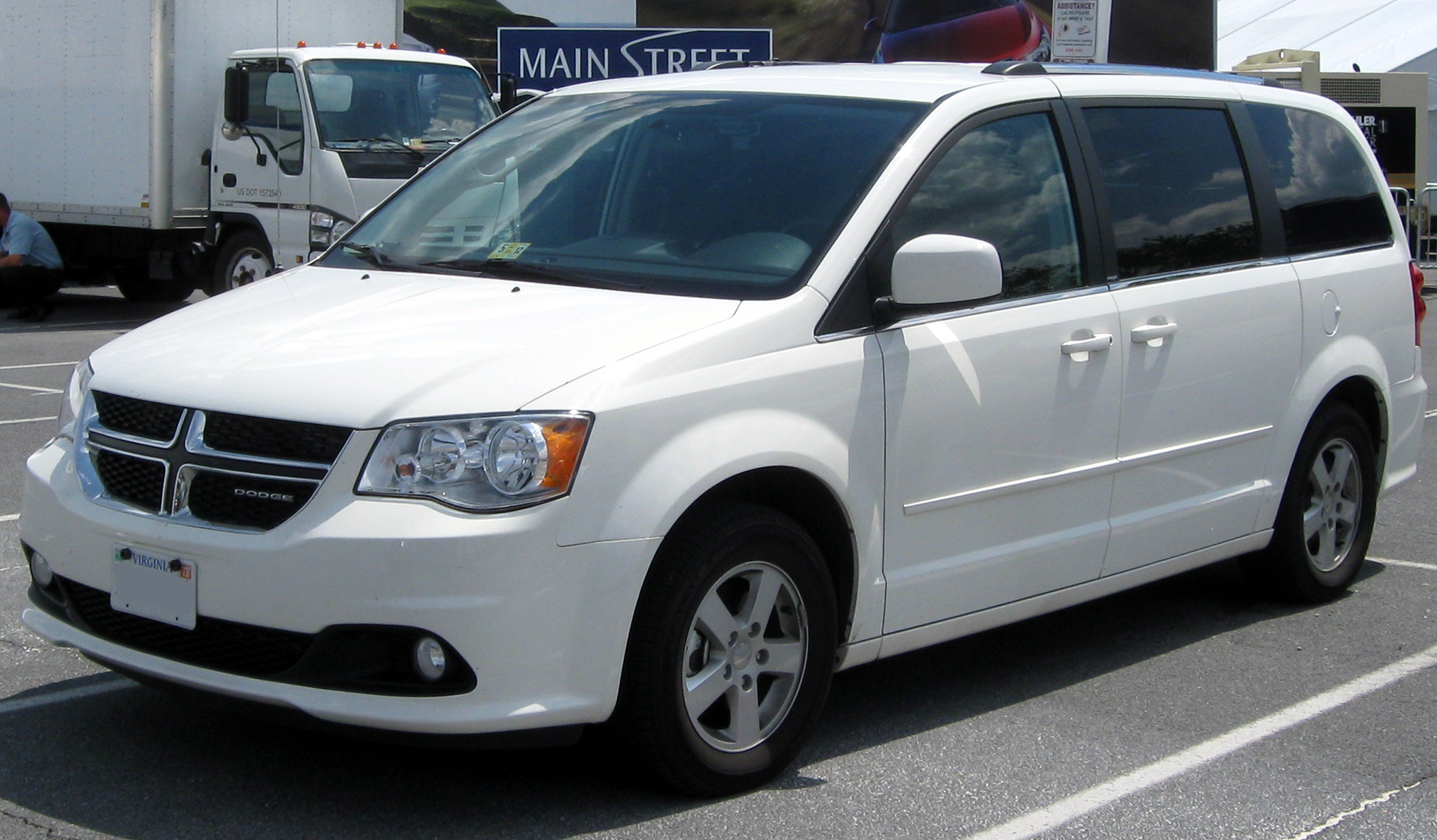 File:2011 Dodge Grand Caravan -- 06-24-2011.jpg