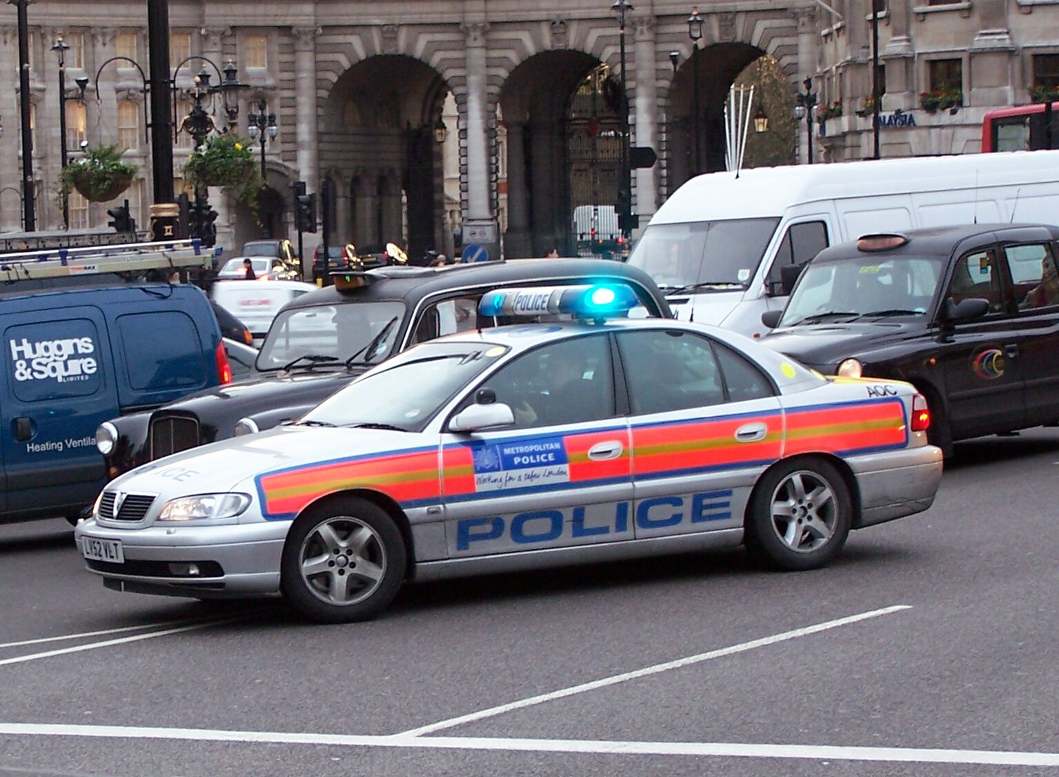File:Metropolitan Police car01.jpg  Wikipedia, the free encyclopedia