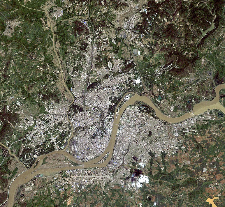 Pyongyang_satellite_image_2007-08-22.jpg