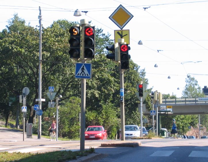 Archivo: Kallio, Helsinki semáforos agosto 2007.jpg