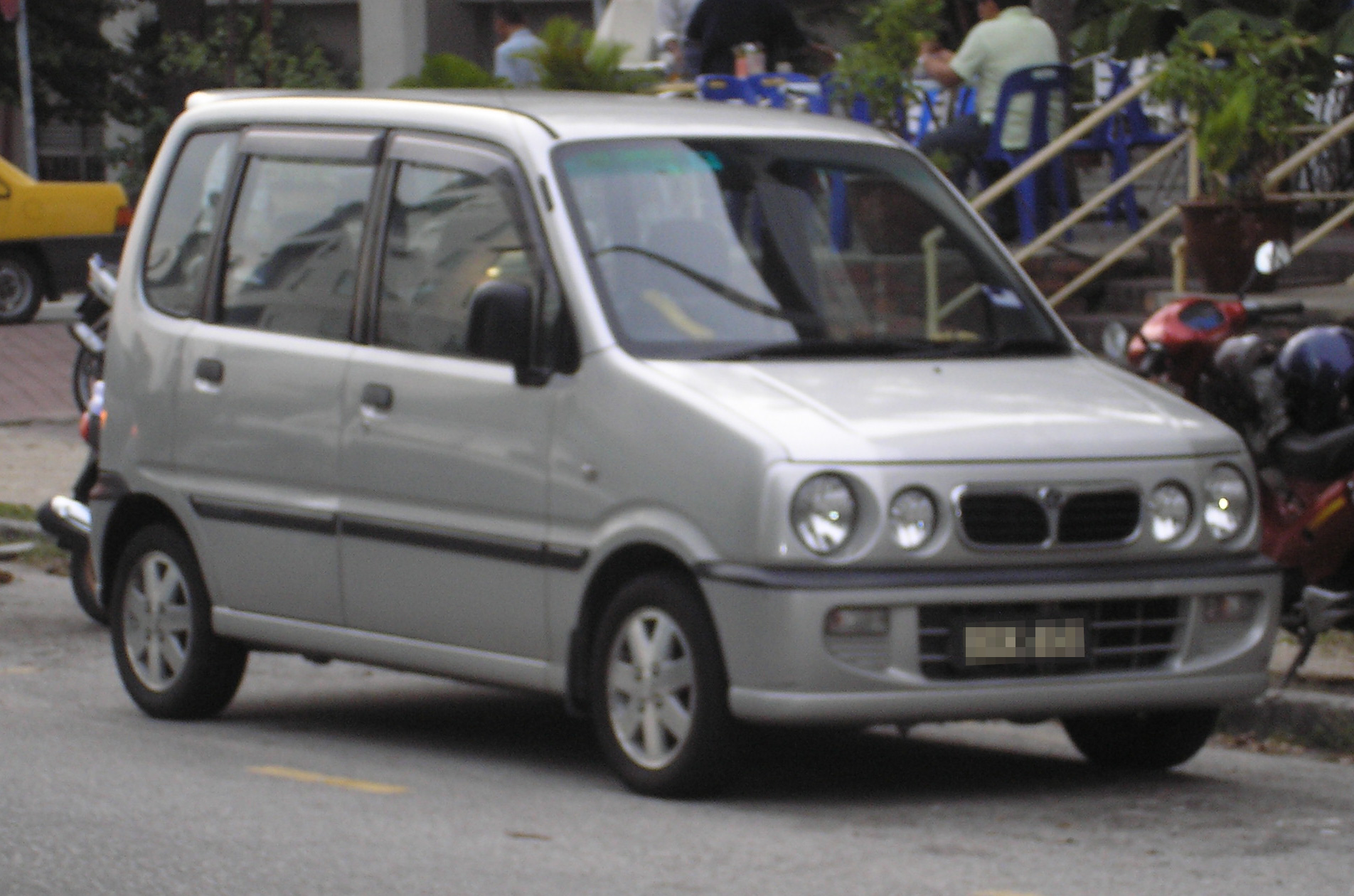 File:Perodua Kenari, Kuala Lumpur.jpg - Wikimedia Commons