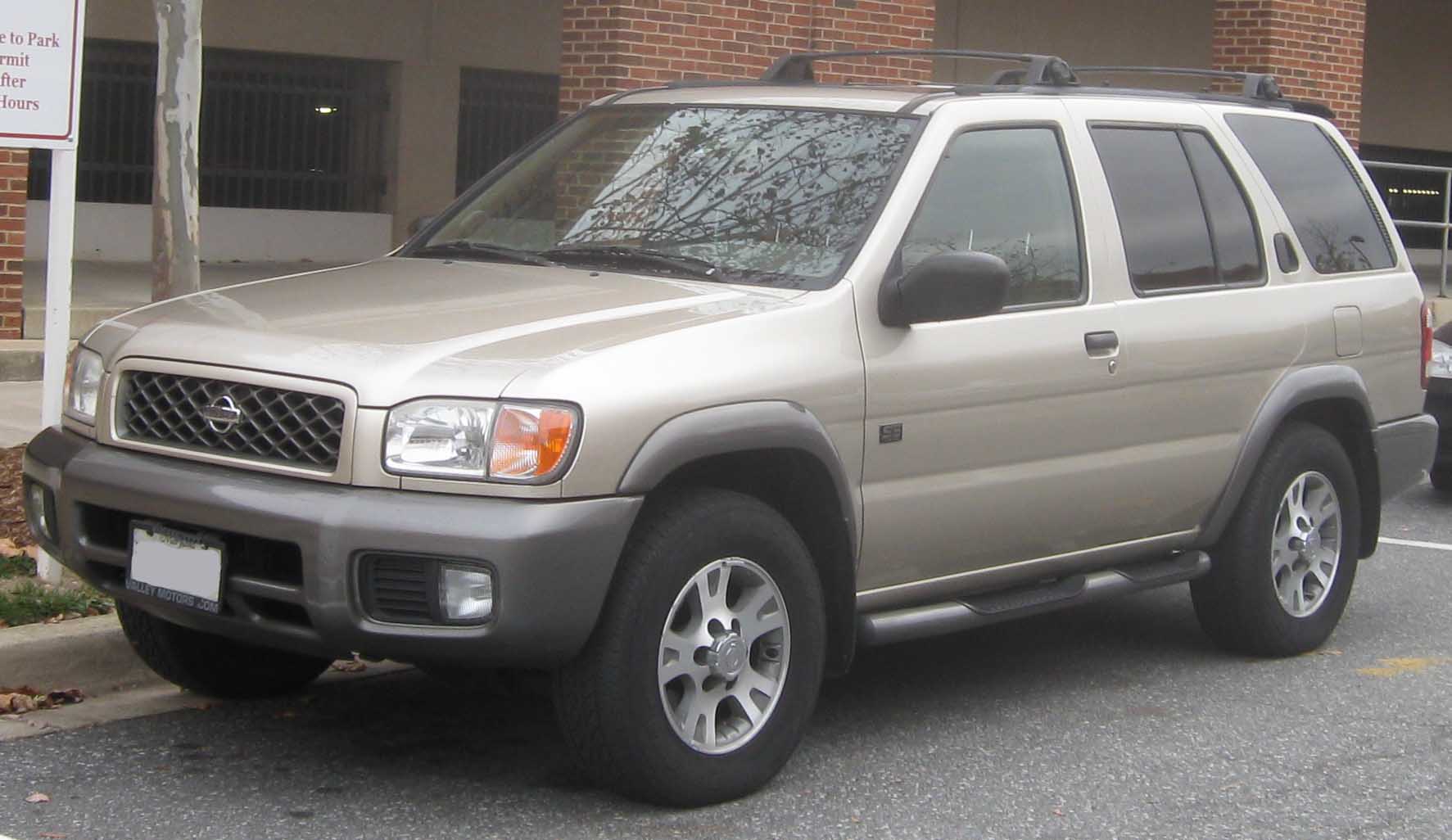 00-01_Nissan_Pathfinder_SE.jpg