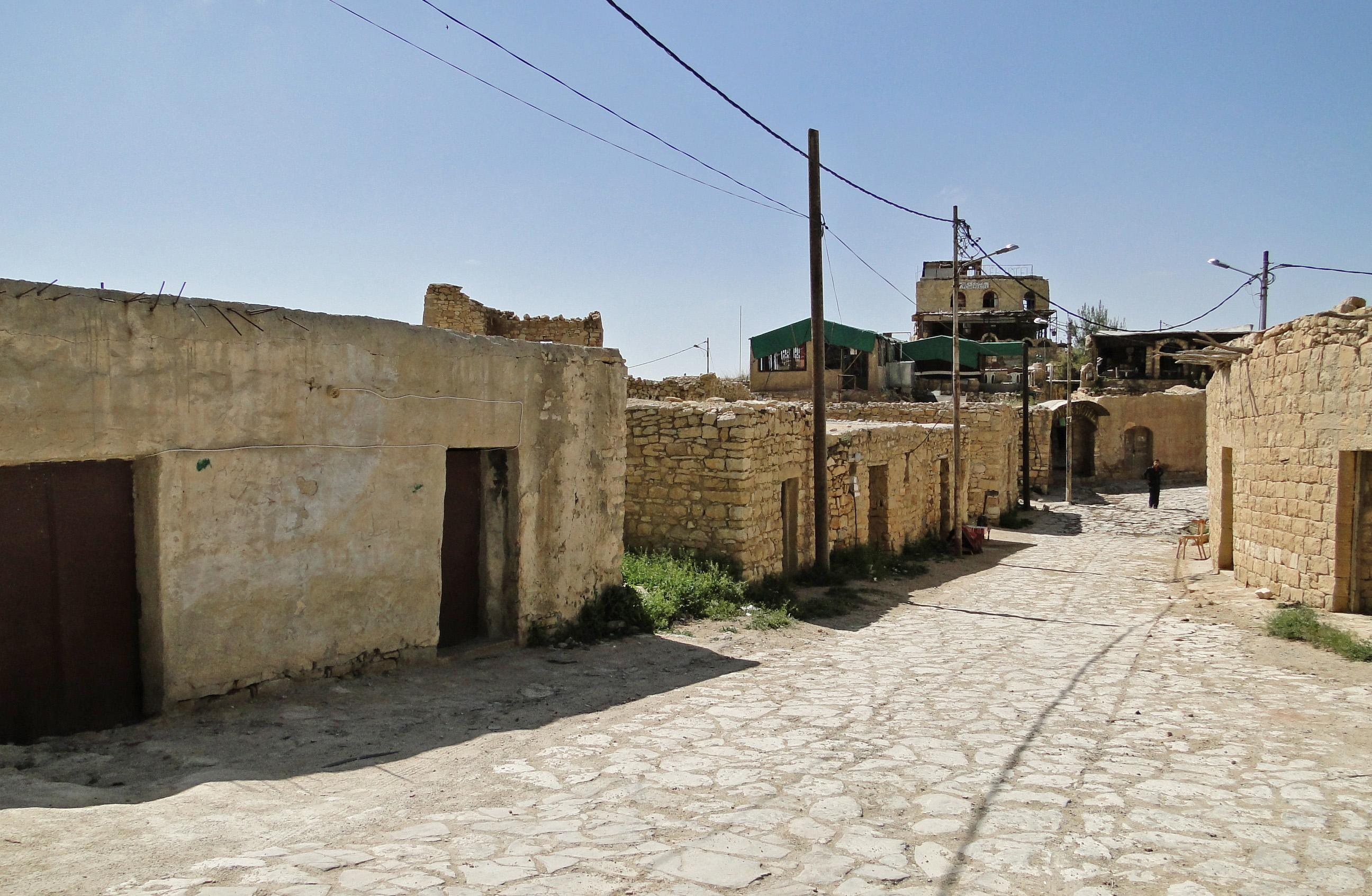  مدينة ضـانــا  Dana_village,_Jordan_02