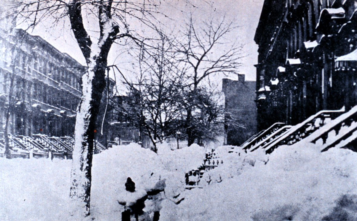 http://upload.wikimedia.org/wikipedia/commons/2/29/Brooklyn_blizzard_1888.jpg