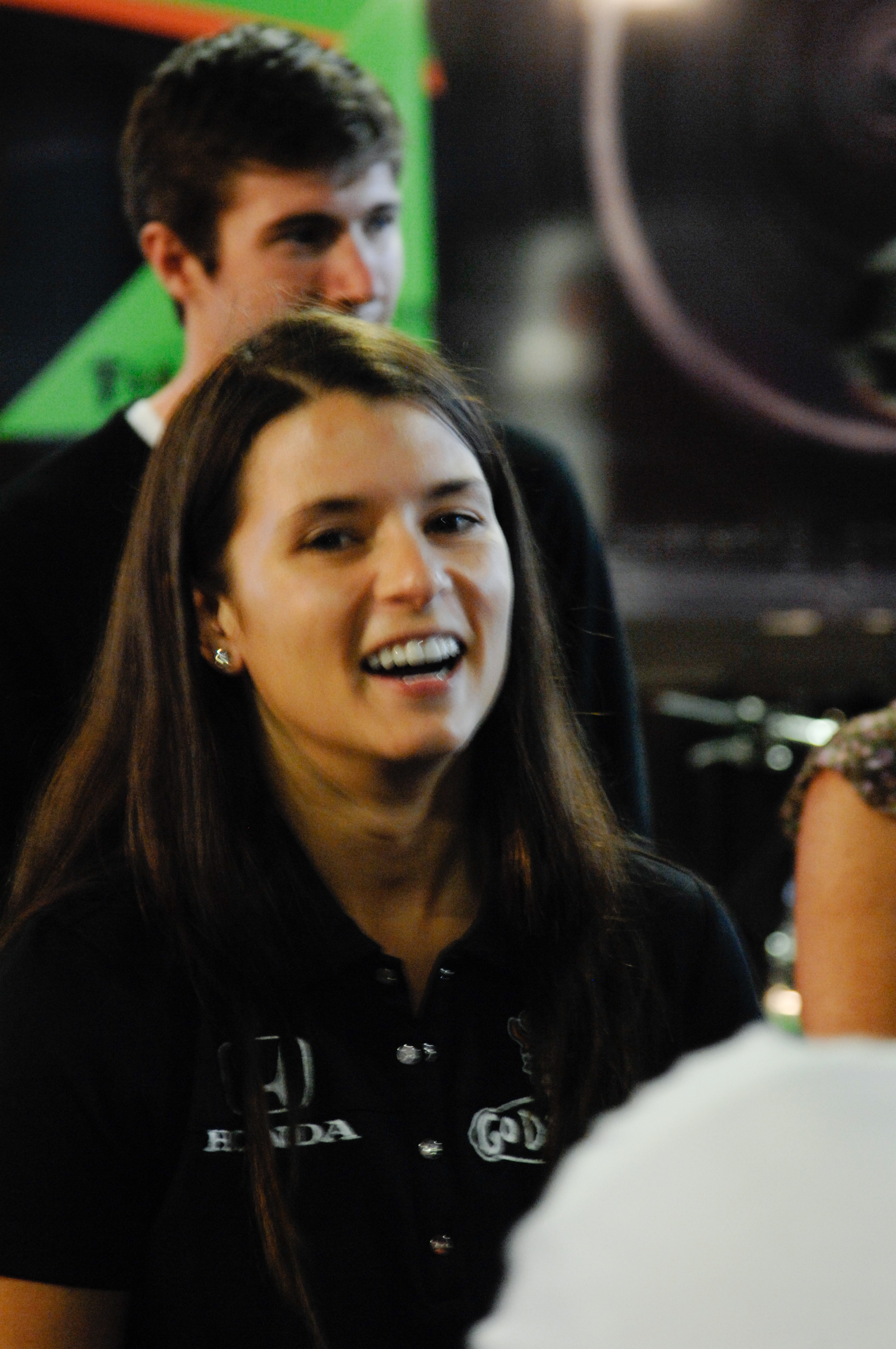 file:2010 danica patrick 1.jpg - wikimedia commons