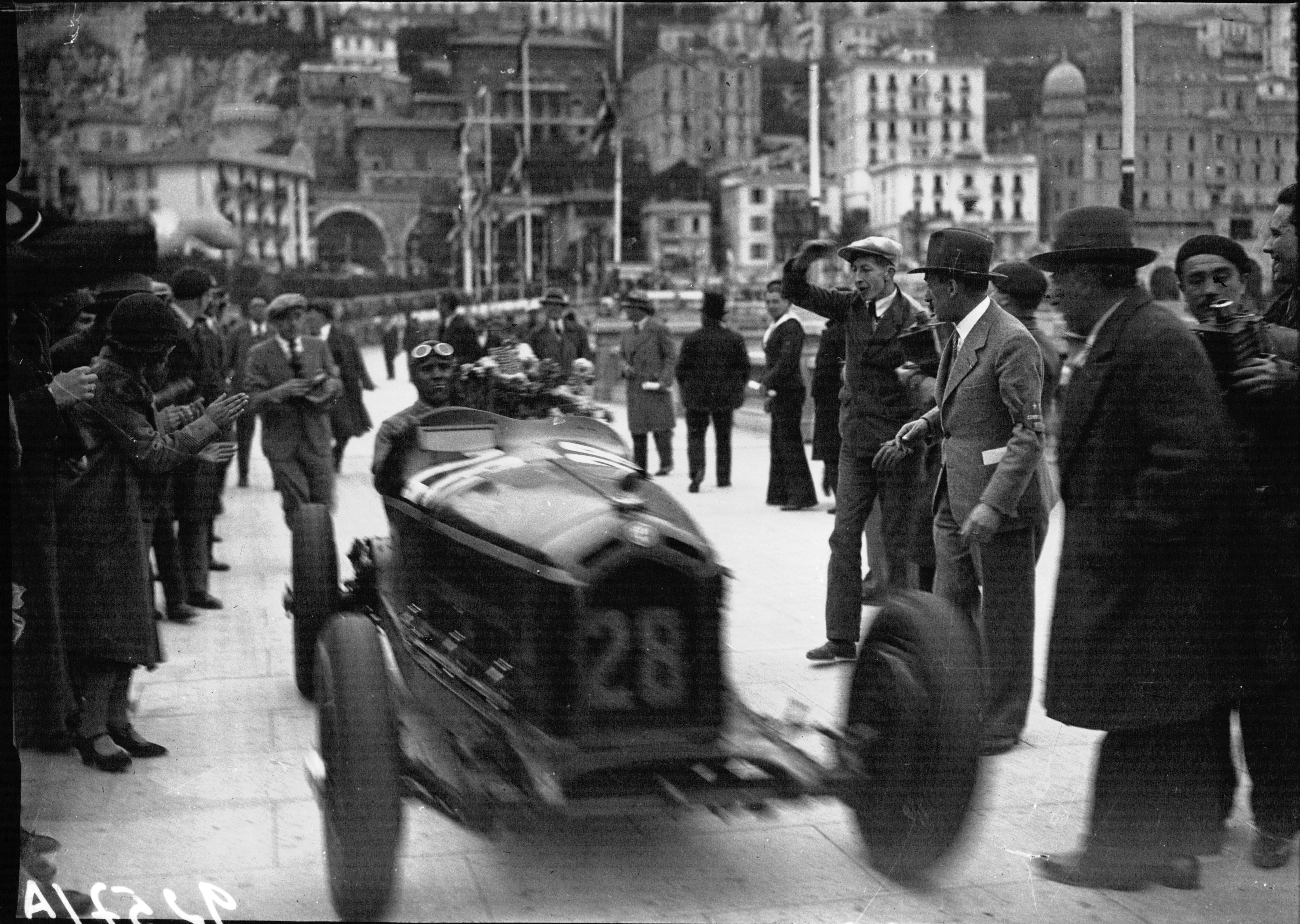 FileTazio Nuvolari at the