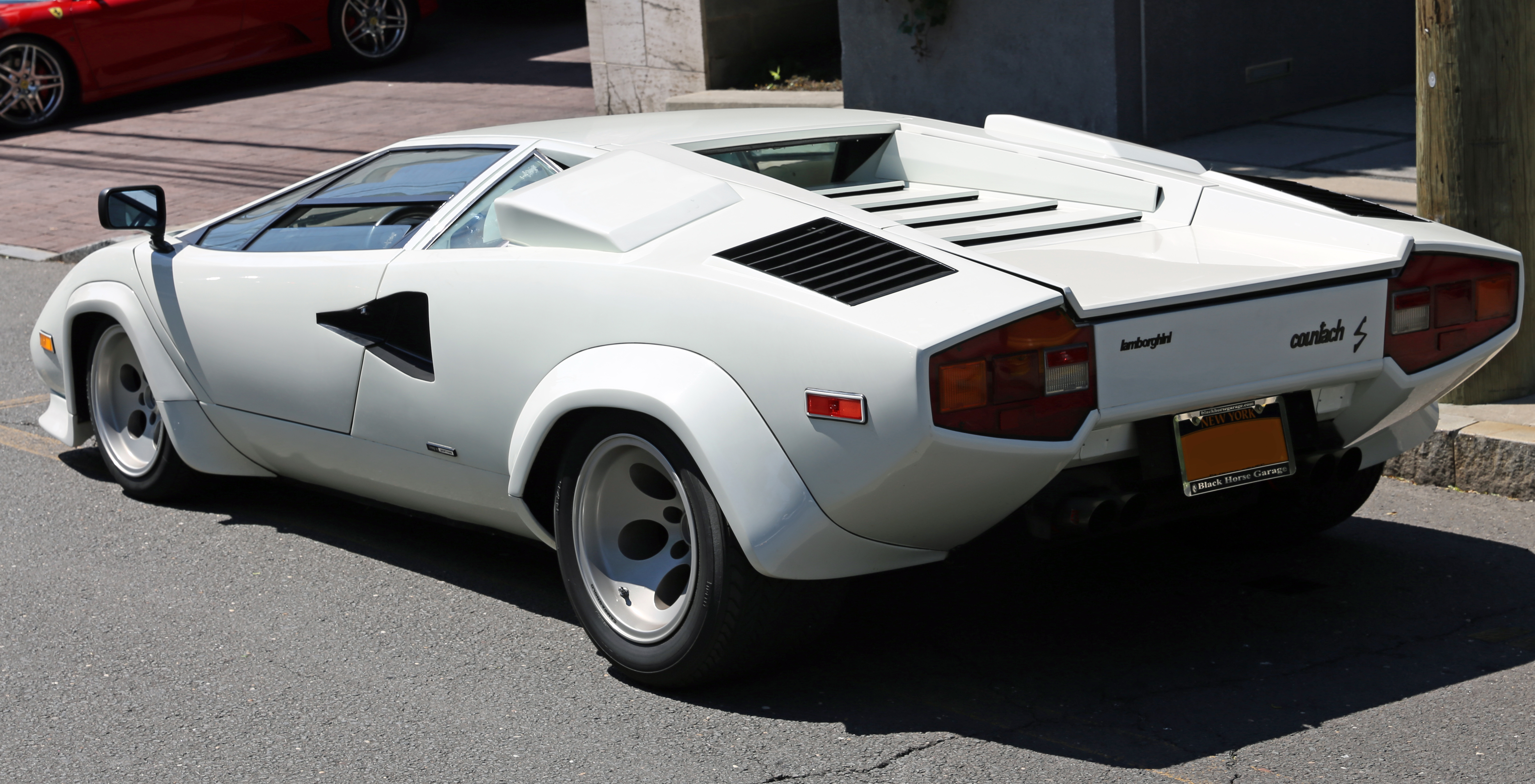 File:1981 Lamborghini Countach LP400S series 2 rear.jpg  Wikimedia 