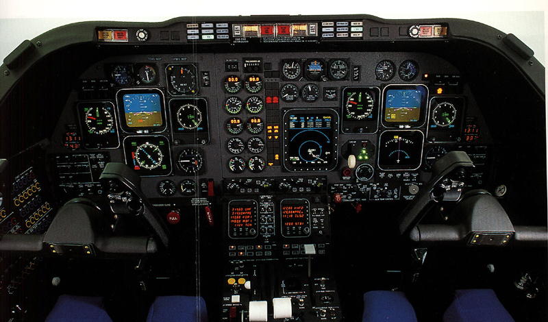 FTS_T-1A_Cockpit_USAF.jpg