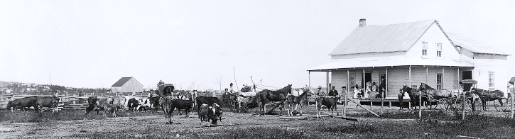 Ferme d'Eusebe Simard, Hébertville, Lac Saint-Jean, QC, vers 1906