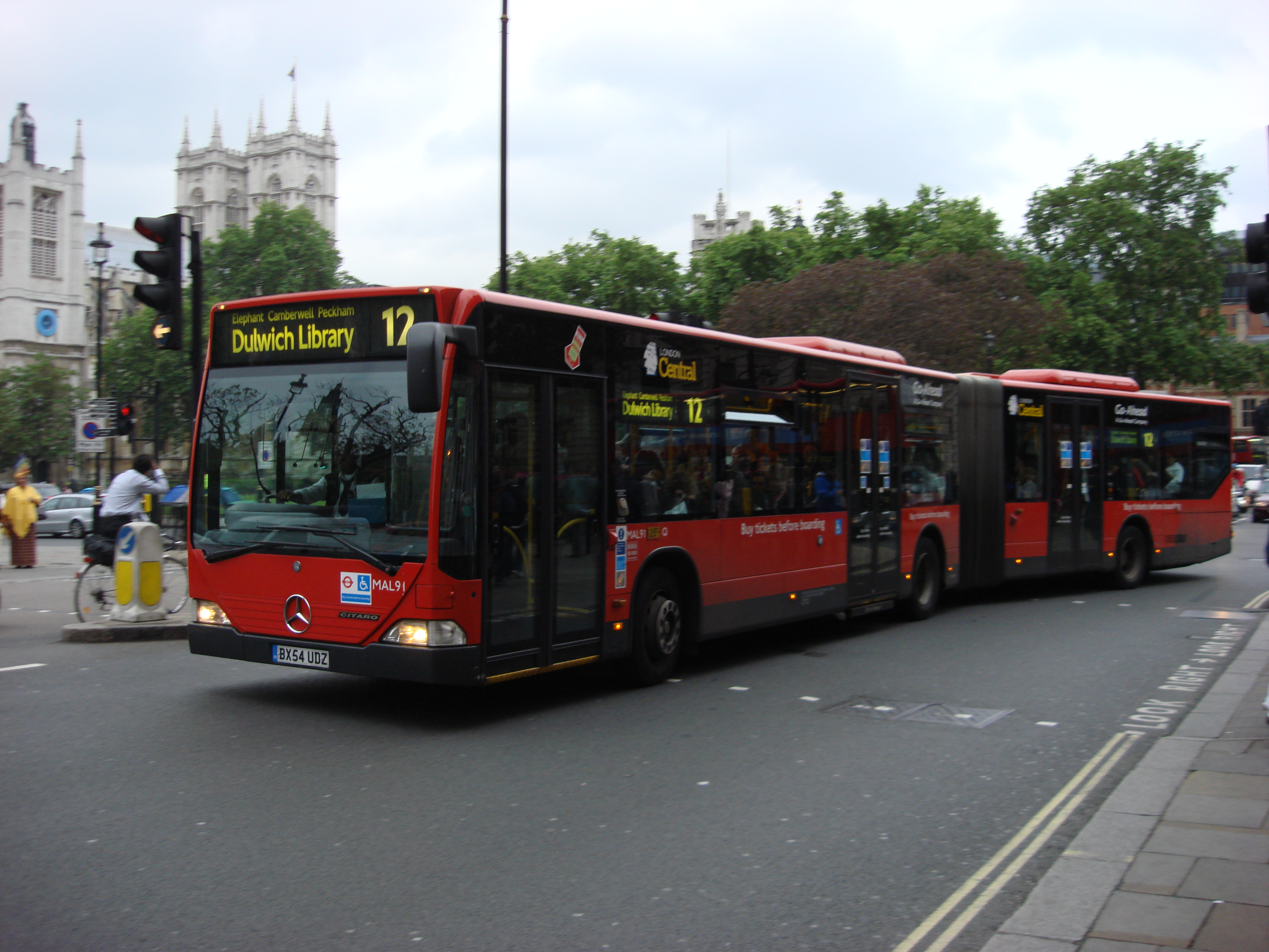 http://upload.wikimedia.org/wikipedia/commons/2/2d/London_Bus_route_12.jpg