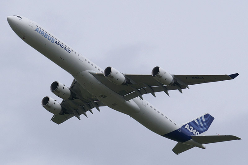 Airbus_A346_F-WWCA.jpg