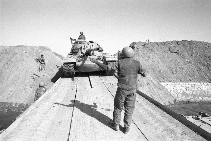 ملف: الدبابات الاسرائيلية عبور قناة السويس - فليكر - اسرائيل الدفاع Forces.jpg
