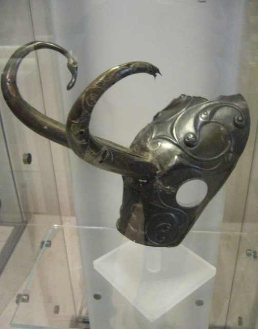 Celtic_horse_helmet_-_geograph.org.uk_-_1341264.jpg