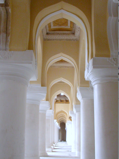 படிமம்:Thirumalai Nayakkar Palace, Madurai.jpg