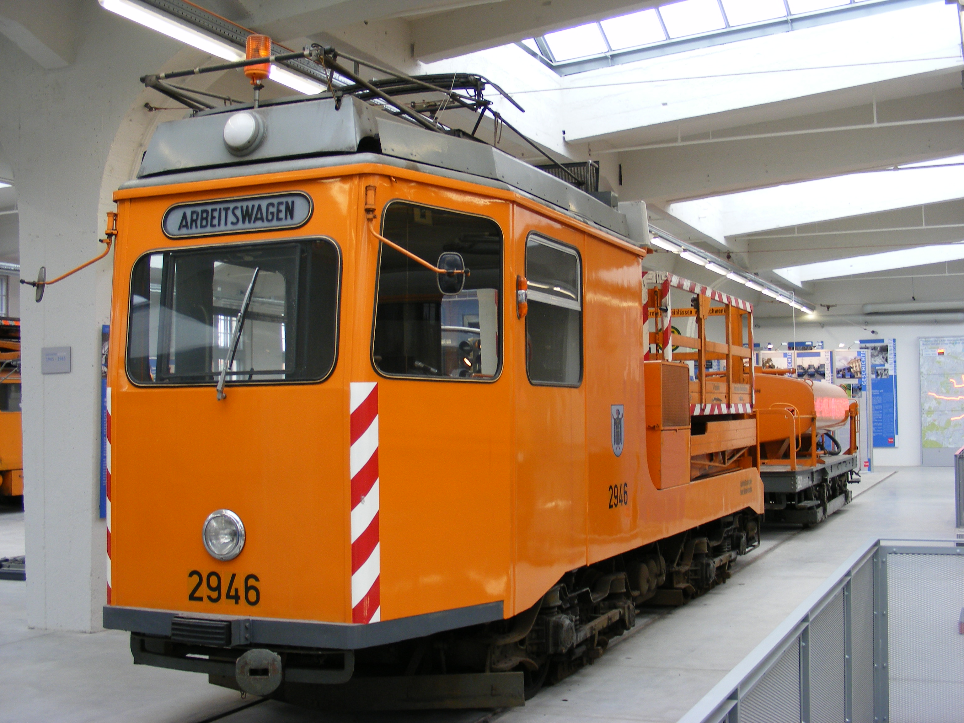 Turm-Triebwagen_2946_Stadtwerke_München_(MVG-Museum).jpg