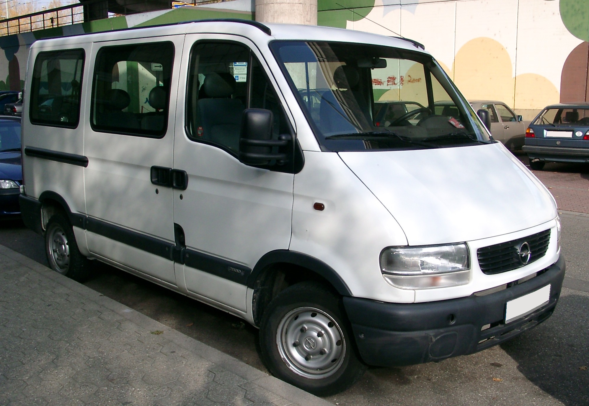 File:Opel Movano front 20071029.jpg