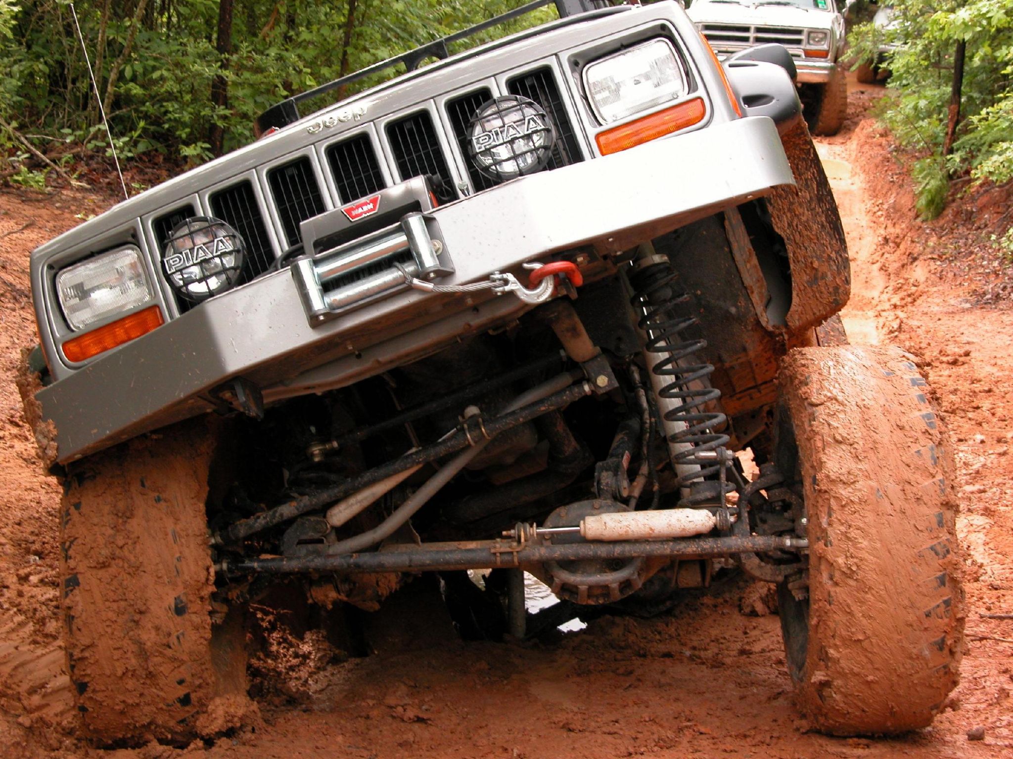 File:Jeep Cherokee offroad 1.jpg