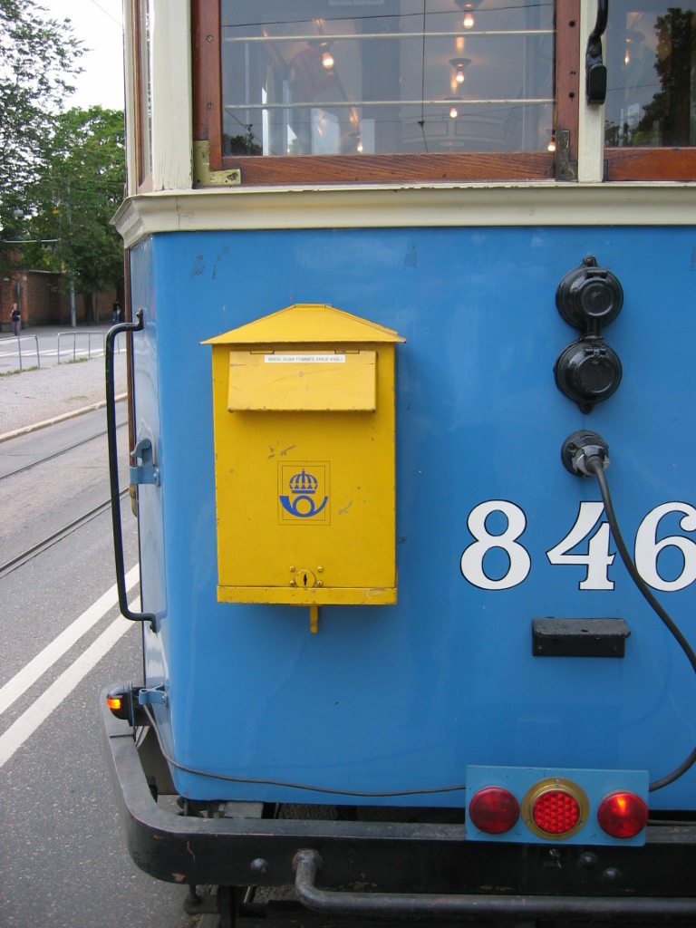 Mailbox on tram - Quelle: WikiCommons