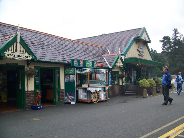 cafe on snowdon