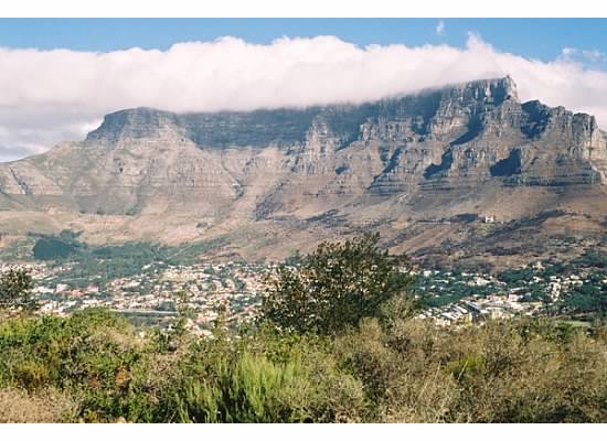 external image View_of_Table_Mountain_from_Signal_Hill%2C_Cape_Town%2C_South_Africa.jpg