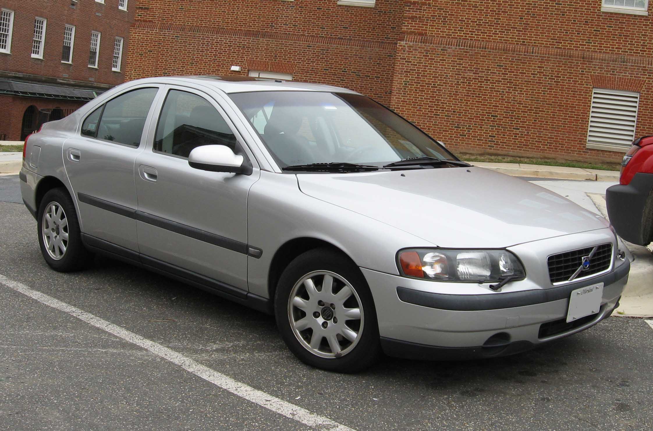 2004 volvo s60