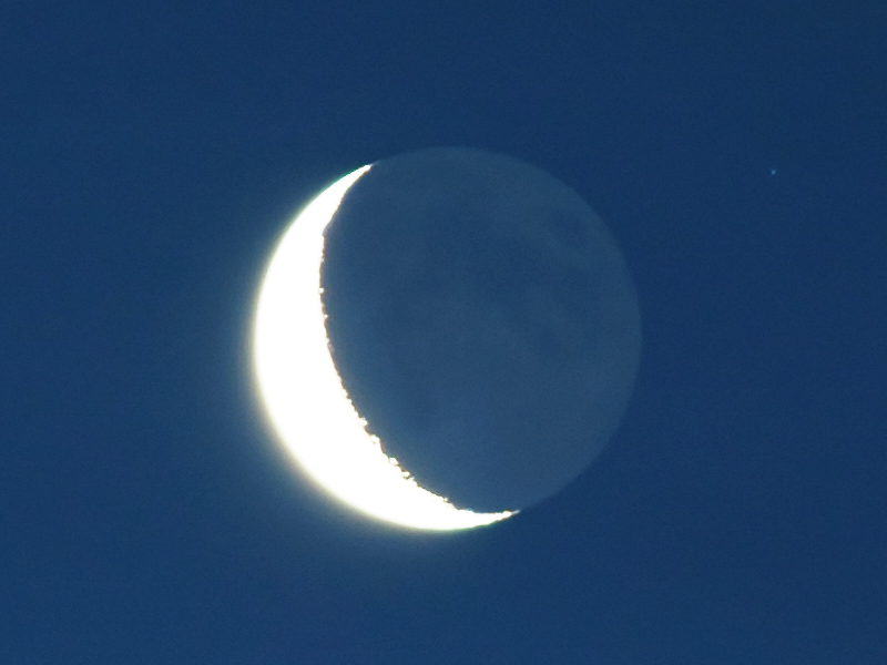 File:Earthshine Karonen.jpg