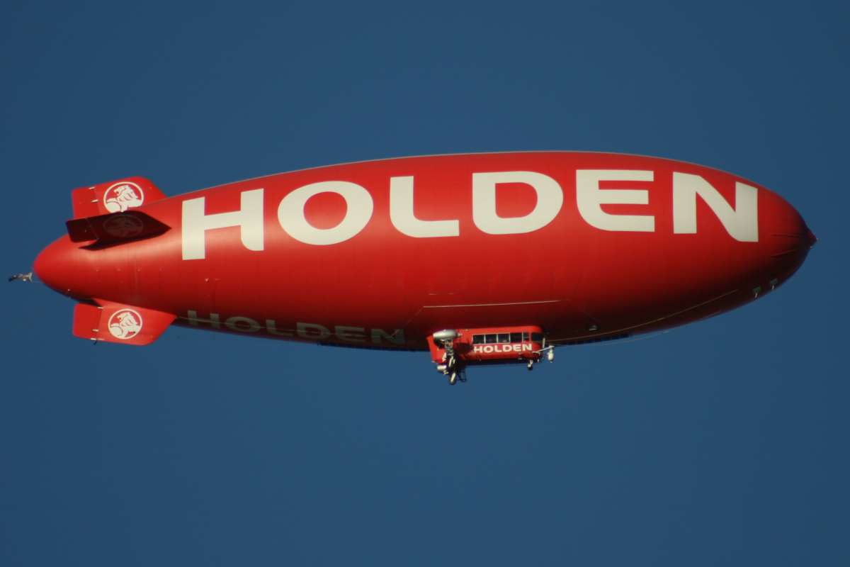 File:Holden Blimp.jpg - Wikipedia, the free encyclopedia