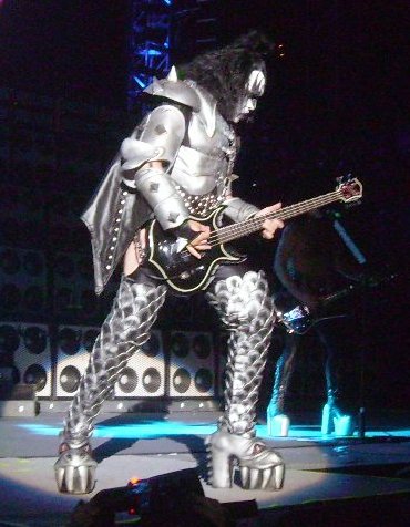 gene simmons bass guitar. Gene Simmons