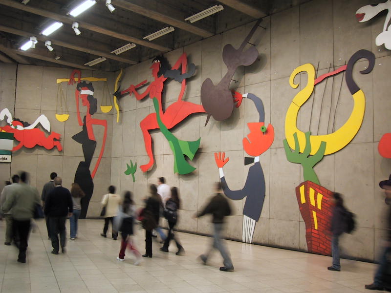 Simbolos en el metro de santiago. Metroarte