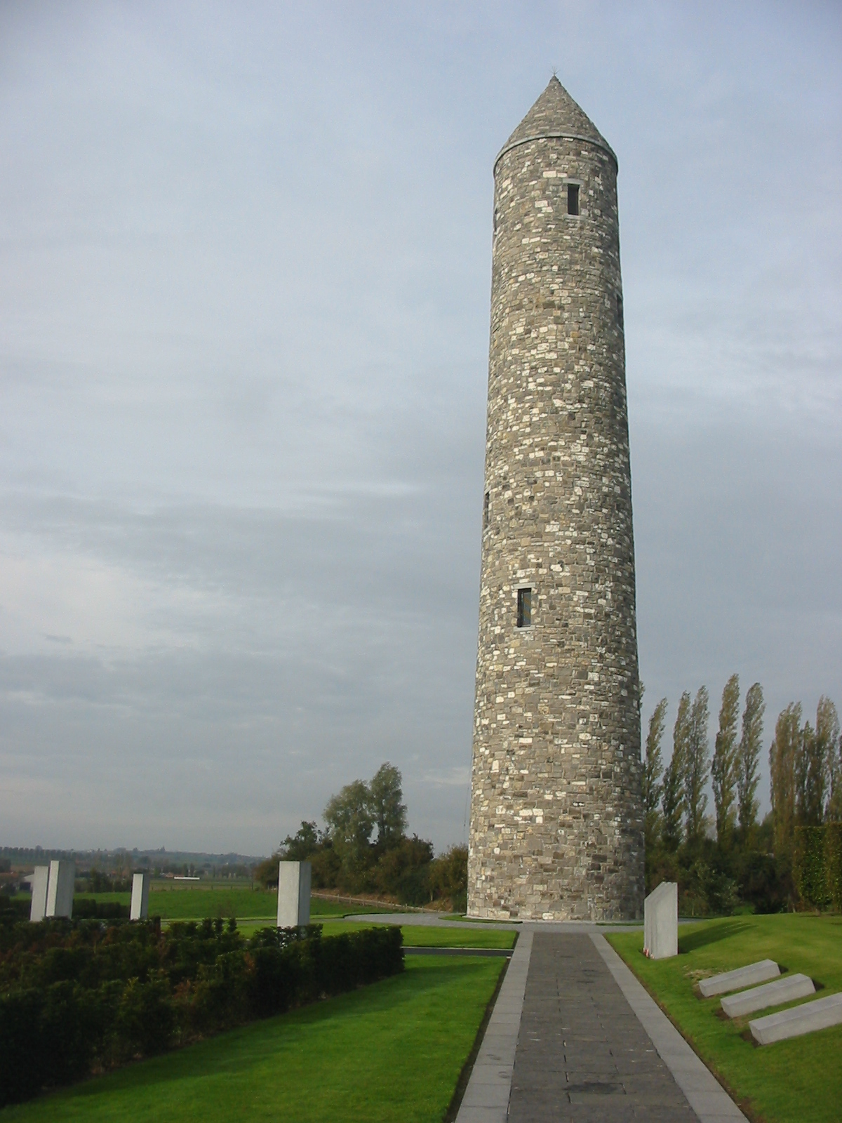 Tower,_Irish_Peace_Park,_Mesen,_Belgium.jpg