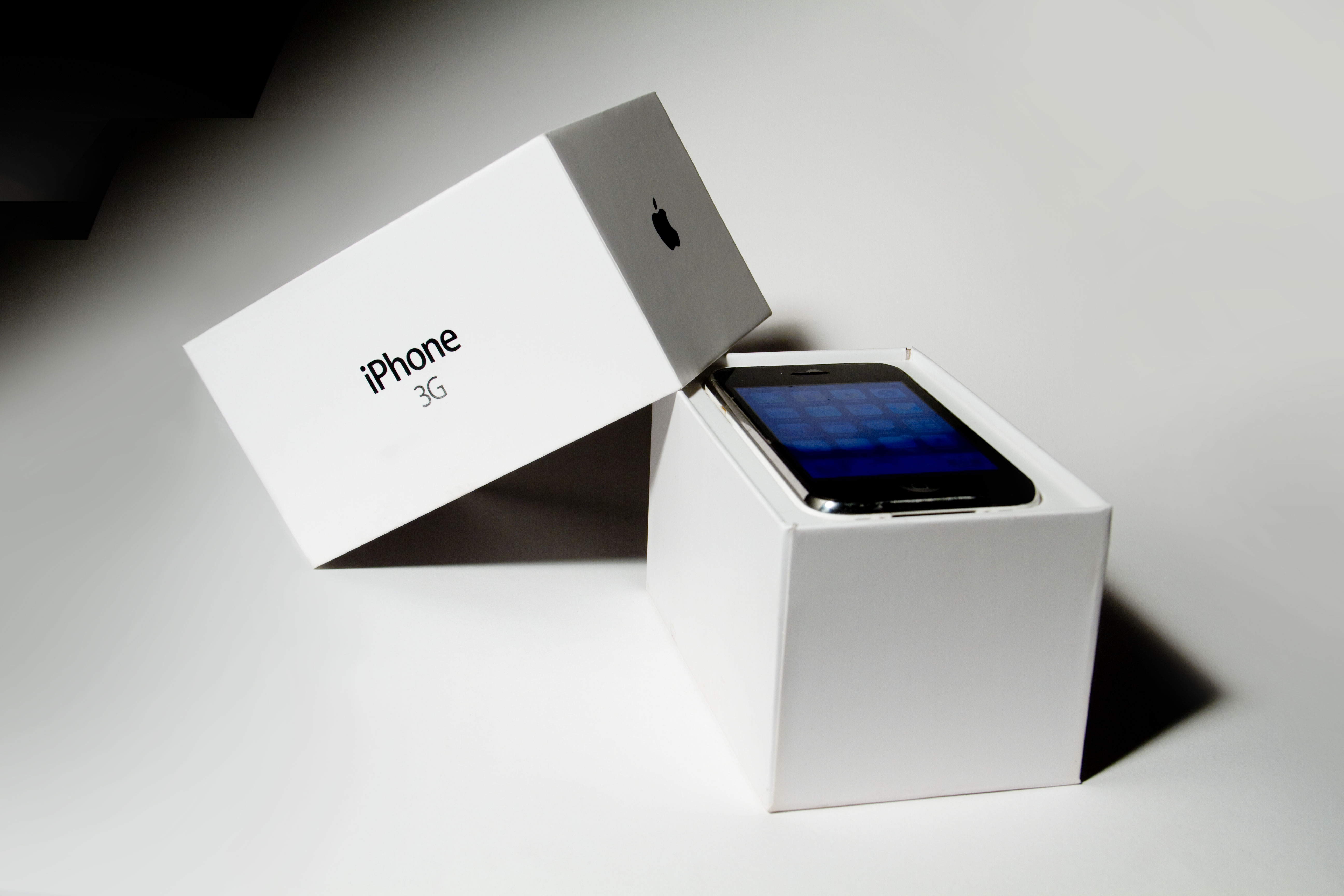 iPhone Packaging