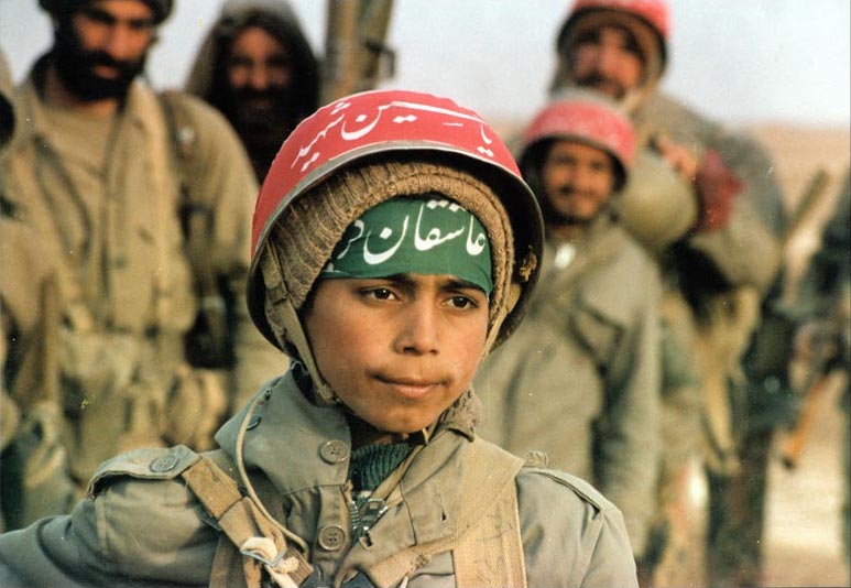 Uso militar de niños en la guerra irano-iraquí (wikimedia.org)