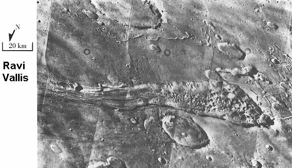 Ravi Vallis y Aromatum Chaos, vistos por Viking Orbiter.