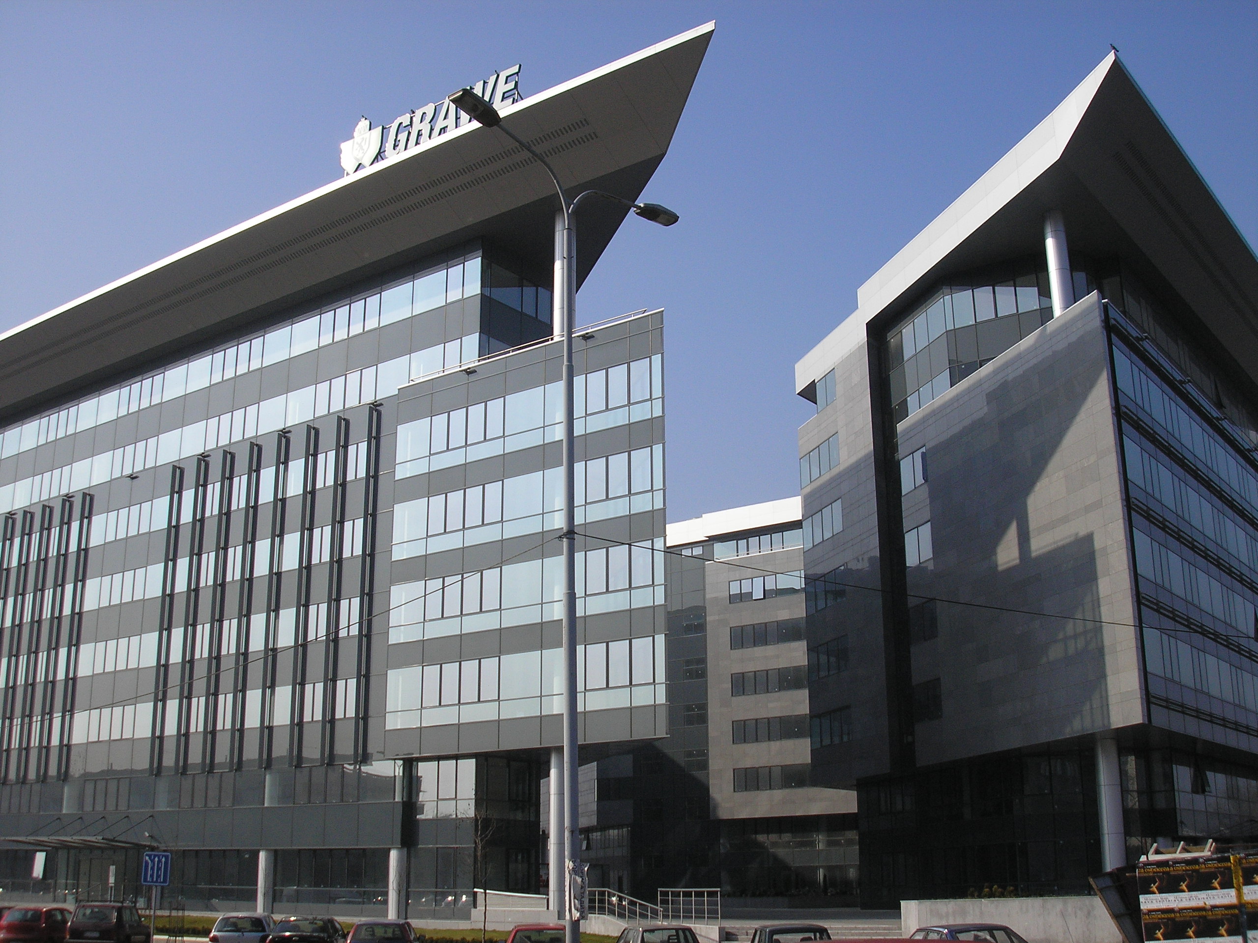 File:Novi Beograd - 25 block - A business building.JPG