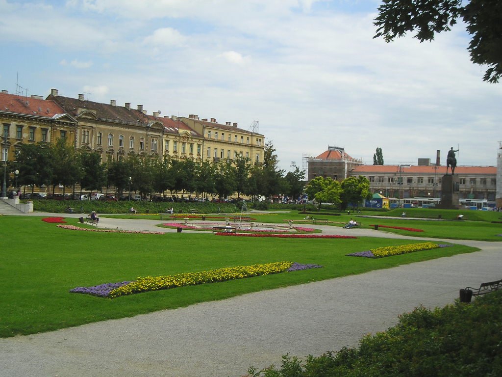 Zagreb.tomislav.square.j1.jpg