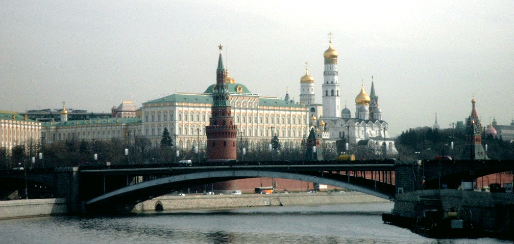 2003 04 18 Moscow Kremlin KHL: Le città della Bobrov Division