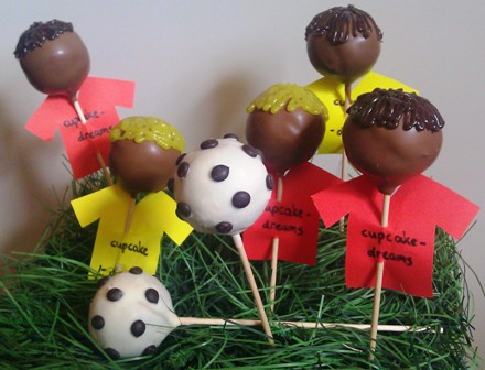 Fussball_Cake_Pops_Gruppenbild.jpg